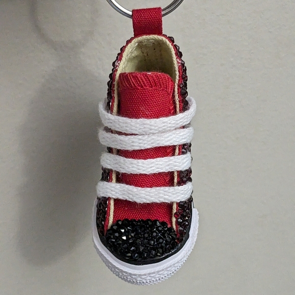 Custom order - toddle Converse Trinidad flag and matching keychain - Picture 2 of 4
